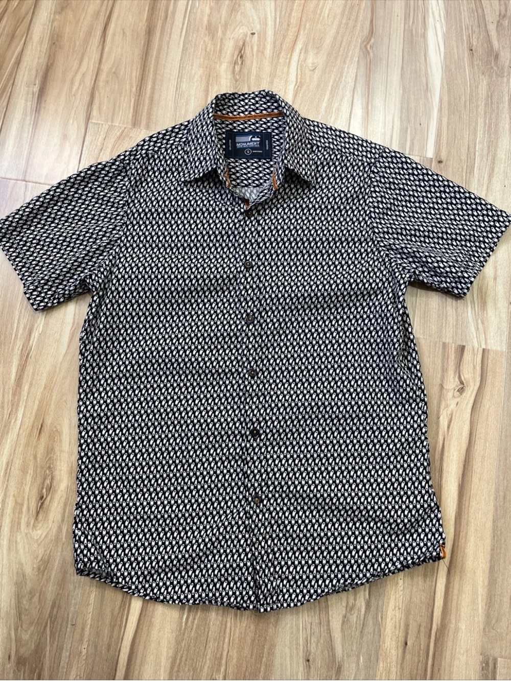 Monument Black & White Ghost Print Short-Sleeve Button-Down Shirt